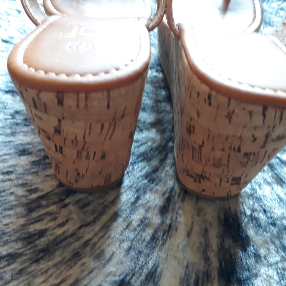 Unique Buckle detail Wedge Shoes Size 7.5 - Picture 4 of 4